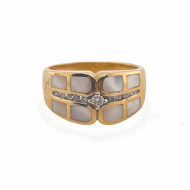 18K Gold, Diamond and Inlaid Mother Of Pearl Ring