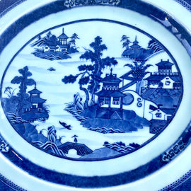 Chinese Nanking Blue and White Porcelain Platter c. 1820 closeup